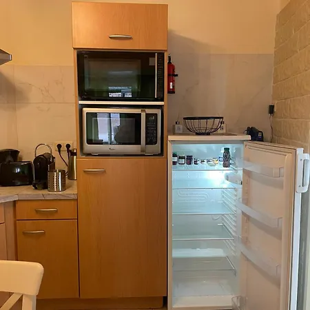 Charming In Center, 75 M² With Terrace *