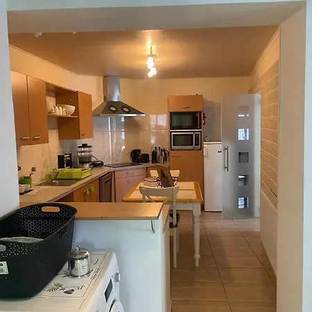 Charming In Center, 75 M² With Terrace Apartmán *