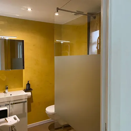 Charming In Center, 75 M² With Terrace Appartement *