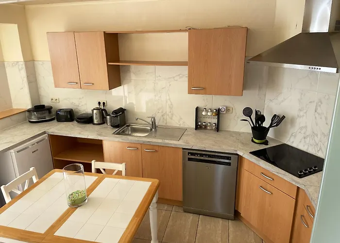 Charming In Center, 75 M² With Terrace *