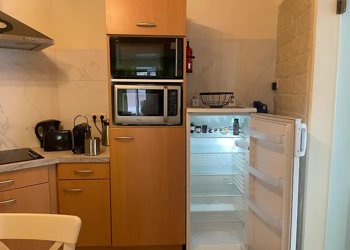 Charming In Center, 75 M² With Terrace *