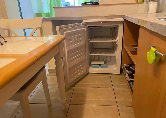 Apartamento Charming In Center, 75 M² With Terrace Charleroi